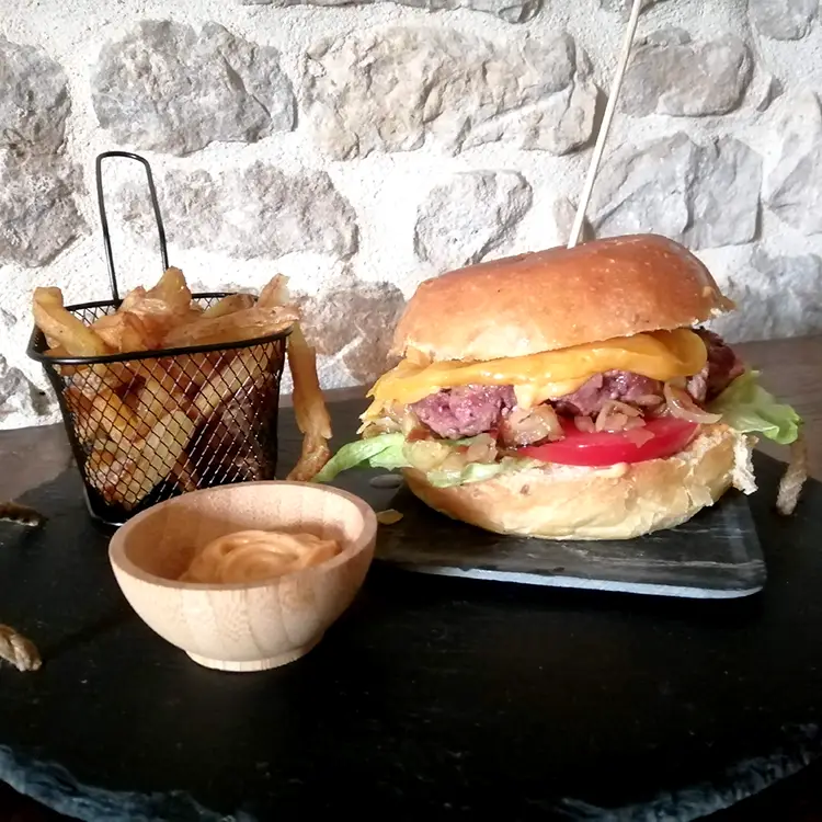 BURGERS FRITES